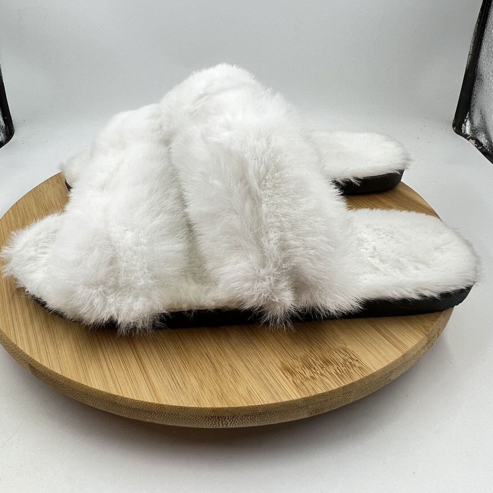 Willow Collective Womens Slippers New White Faux Fur Slides Sz Large 8-9